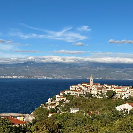 Apartment Arte Vrbnik Esterno foto