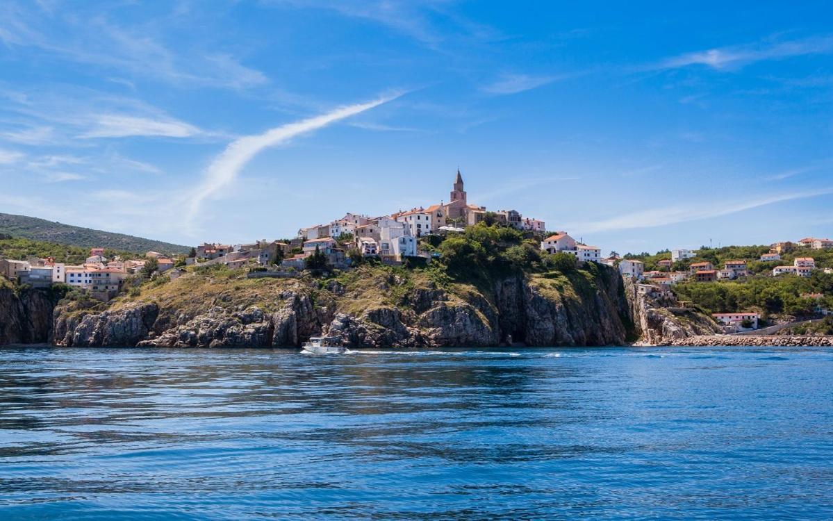 Apartment Arte Vrbnik Esterno foto