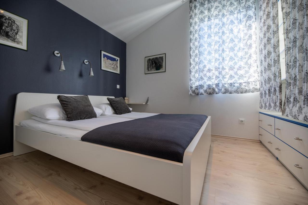 Apartment Arte Vrbnik Esterno foto